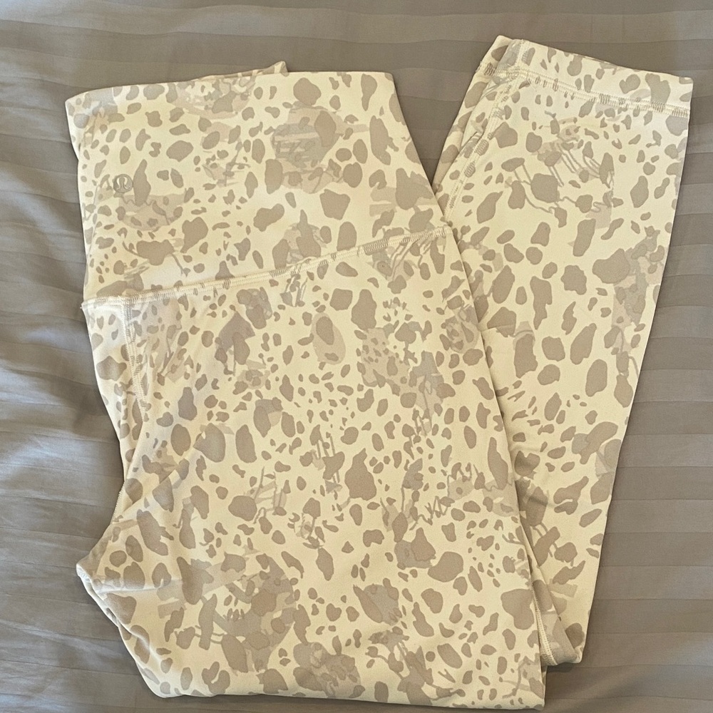 lululemon athletica Cream and Gray Patterned Leggings